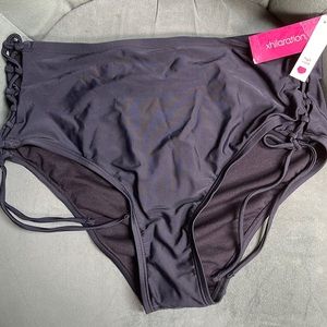Plus size swimsuit bikini bottoms black 16w/18w.